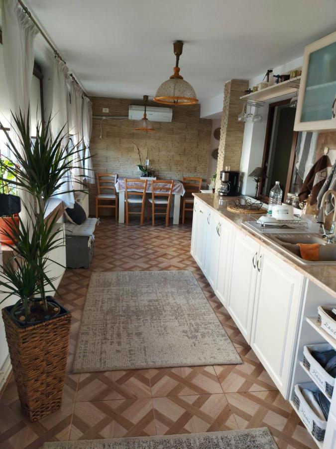 Flomar By The Sea Apartment Мангалия Екстериор снимка